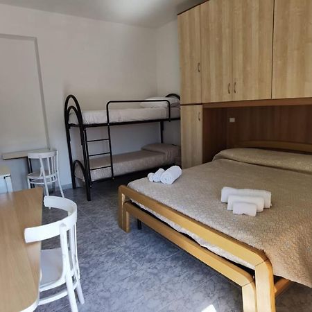 スカレア Rosy House Bed & Breakfast エクステリア 写真