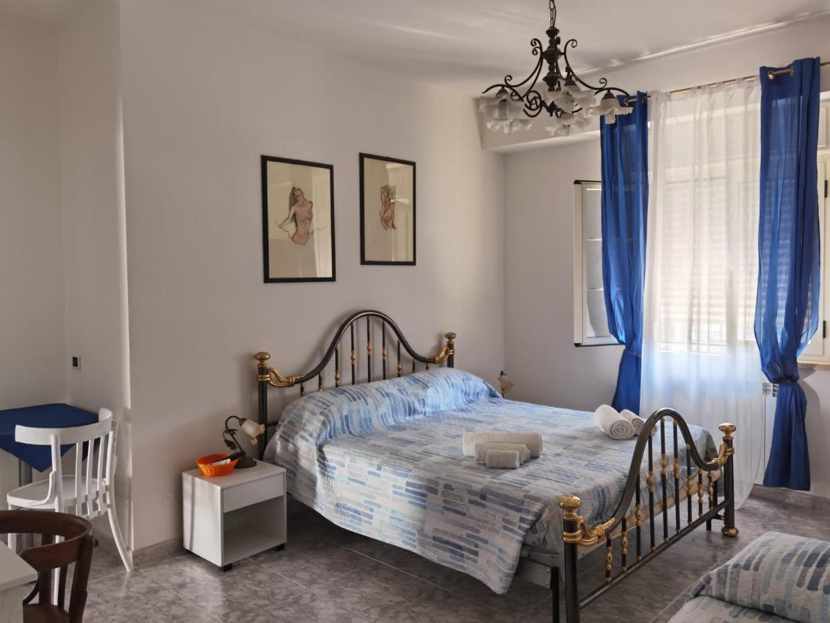 スカレア Rosy House Bed & Breakfast エクステリア 写真