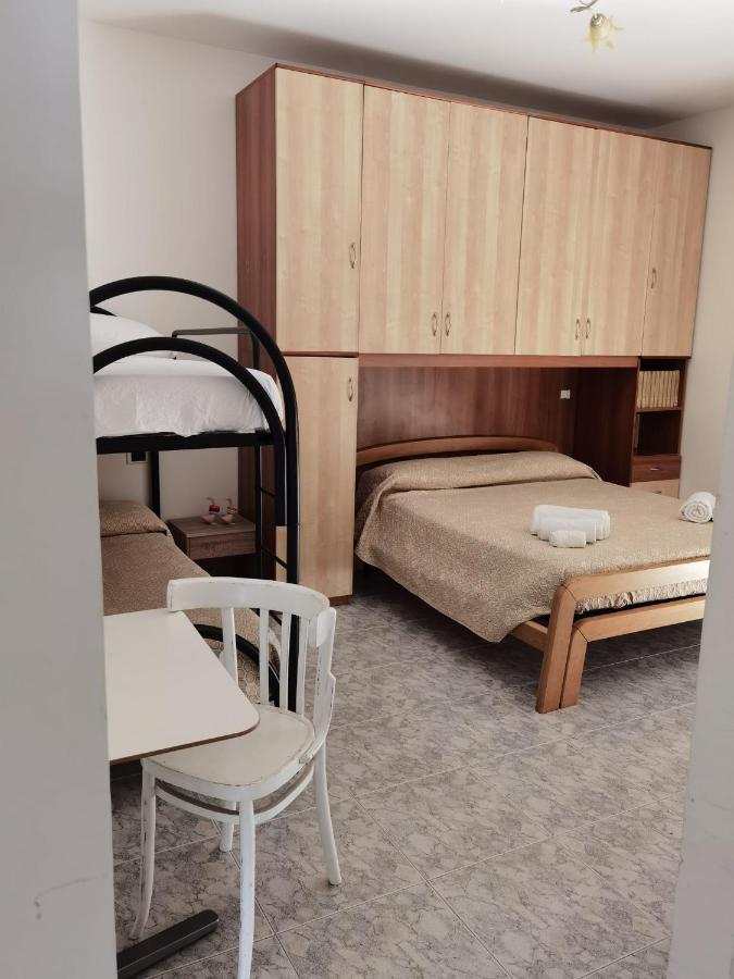 スカレア Rosy House Bed & Breakfast エクステリア 写真