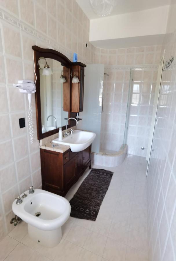 スカレア Rosy House Bed & Breakfast エクステリア 写真